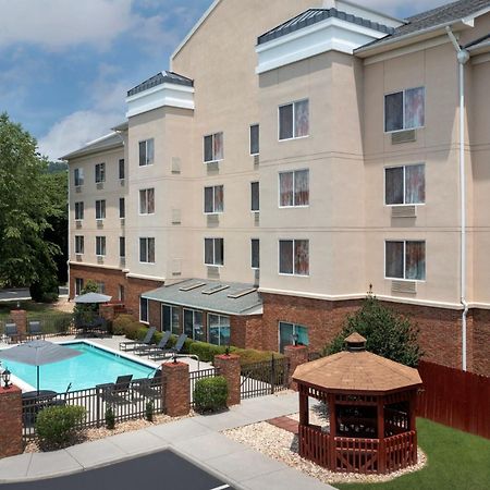 Fairfield Inn & Suites Roanoke Hollins/I-81 Exterior photo